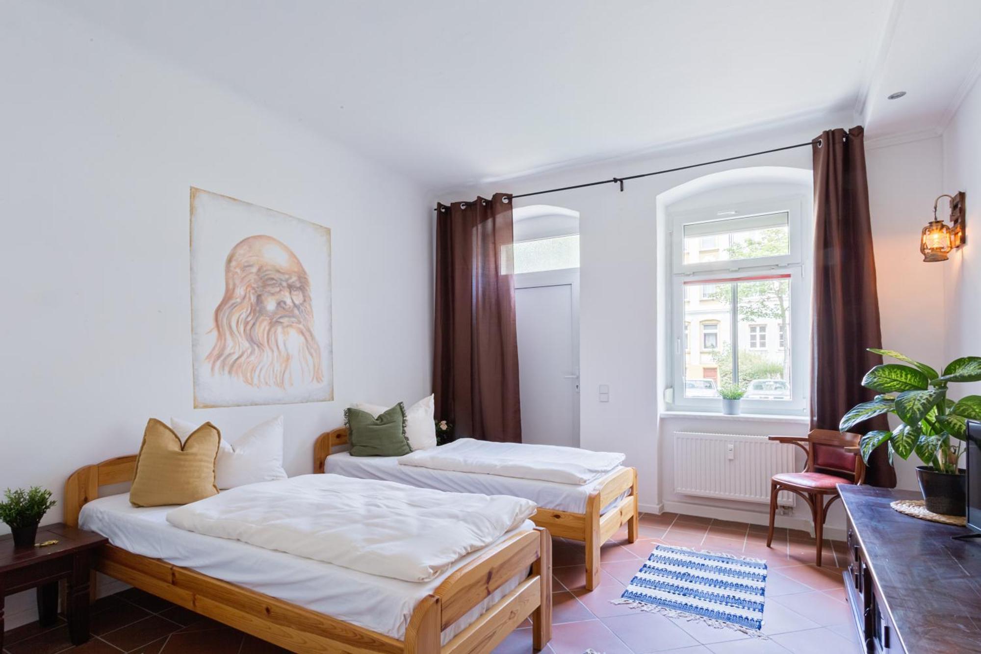 Doppelzimmer III Gaestezimmer In Unterkunft Mit Gemeinschaftsbad Und Gemeinschaftskueche Chemnitz Extérieur photo
